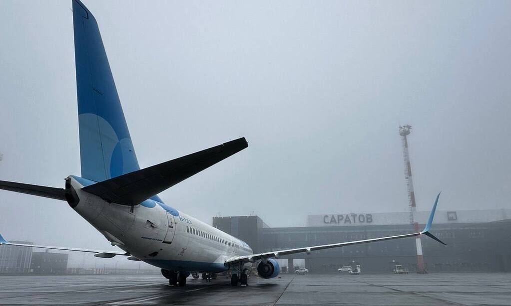 Аэропорт в Саратове приостановил работу из-за беспилотной угрозы